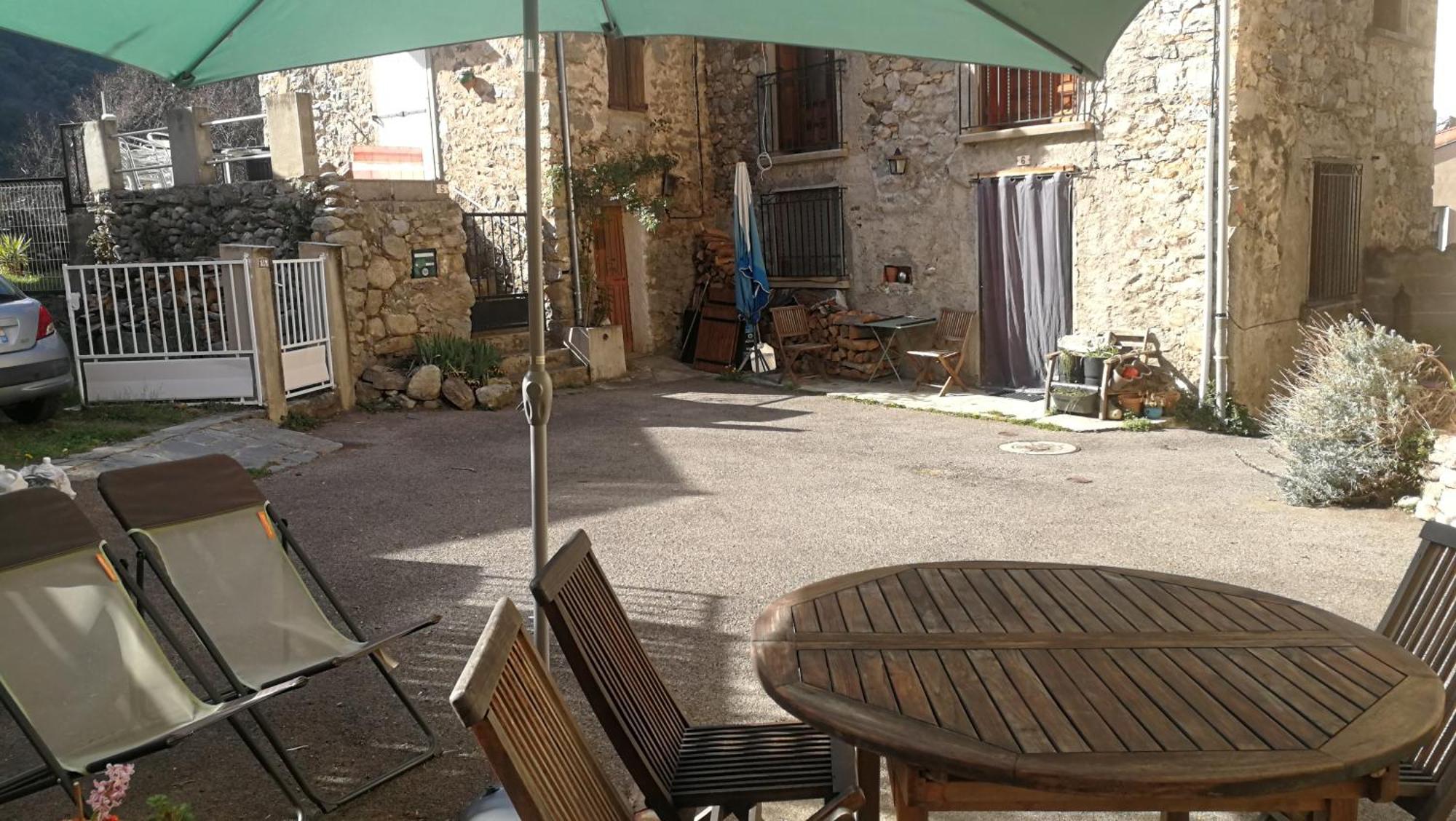 La Cirerole Hotel Casteil Exterior foto
